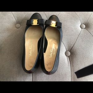 Salvatore Ferragamo Shoes - Salvatore Ferragamo 7B Vara black leather shoe Salvatore Ferragamo Shoes - Salvatore Ferragamo 7B Vara black leather shoe
